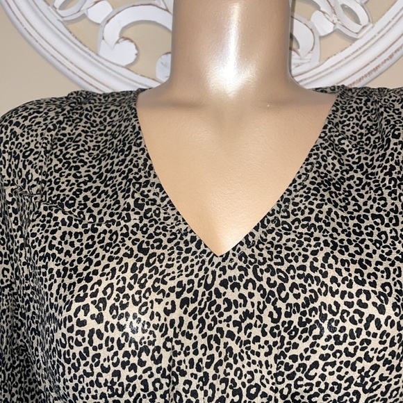 A New Day women dress medium 8 10 mini long sleeve vneck vback tan black leopard - Picture 5 of 12